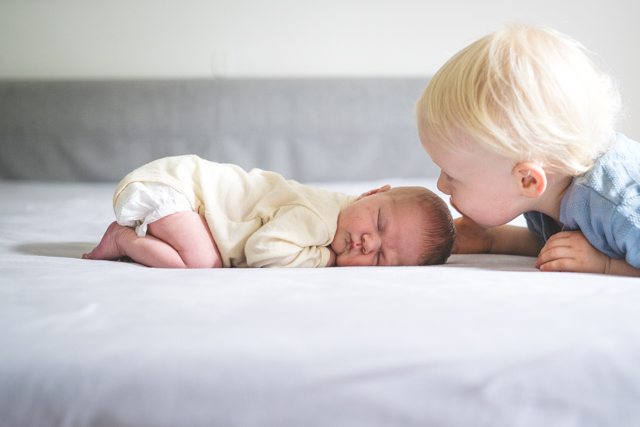 KNIPSKIND_Familienreportage Düsseldorf, Familienfotos Düsseldorf, Familienfotografie Düsseldorf-410